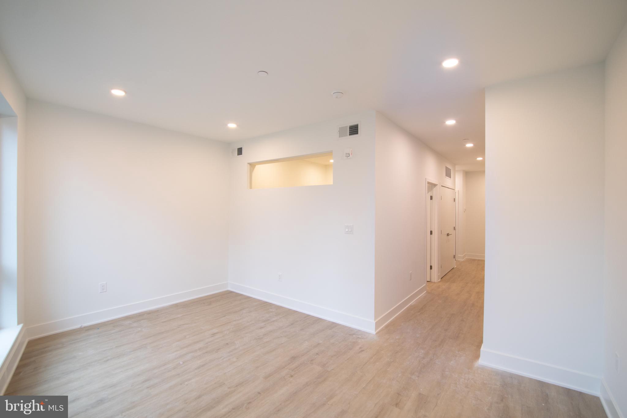 1325 N LEE ST #UNIT 206