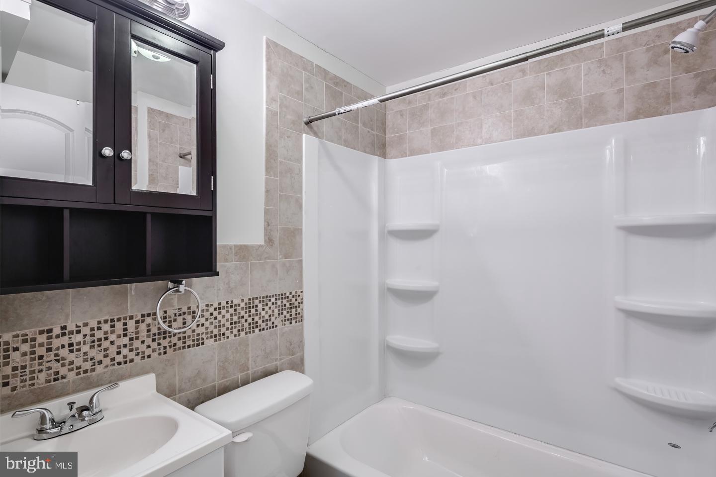 321 N PRESTON ST #1F