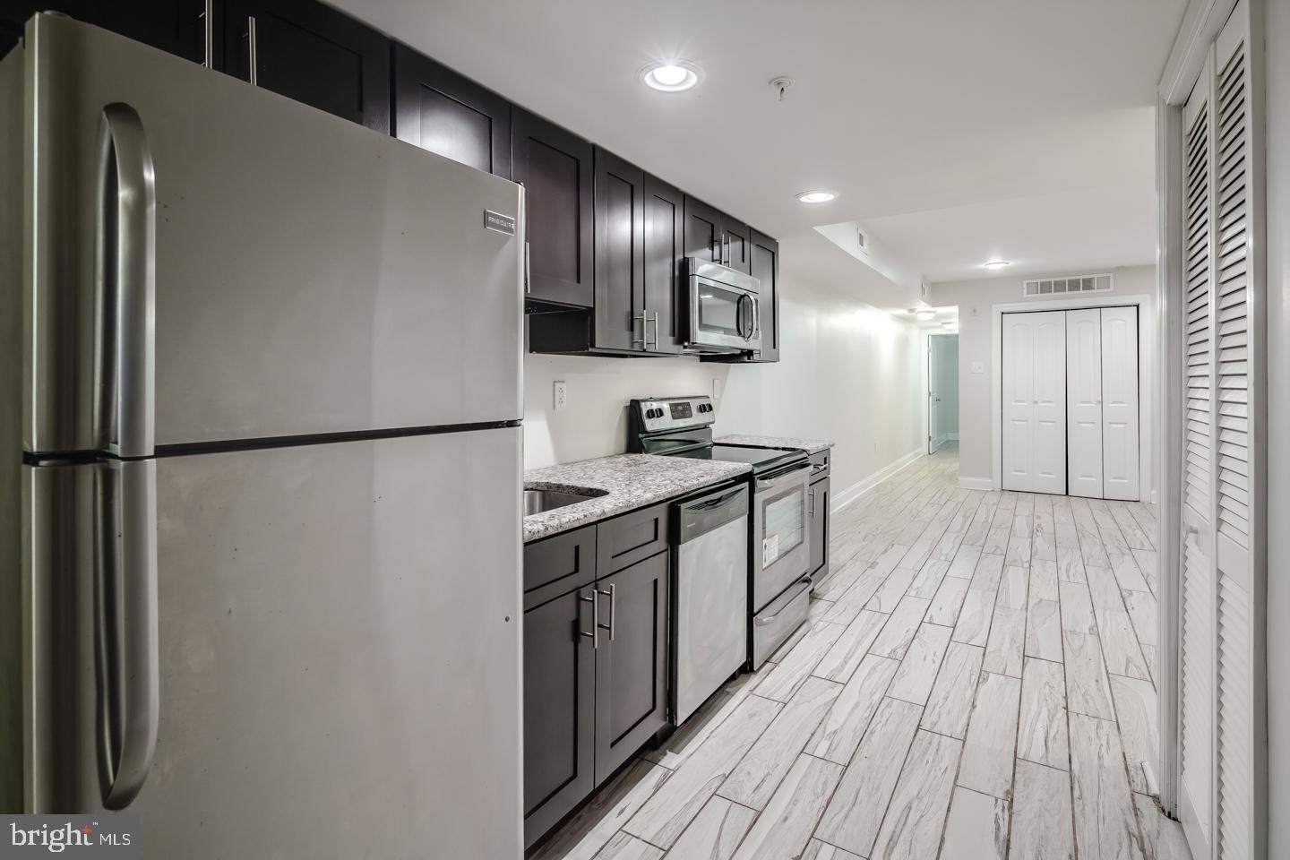 321 N PRESTON ST #1F