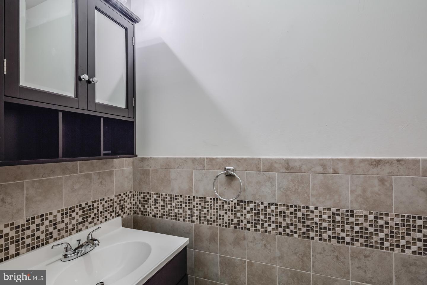 321 N PRESTON ST #1F