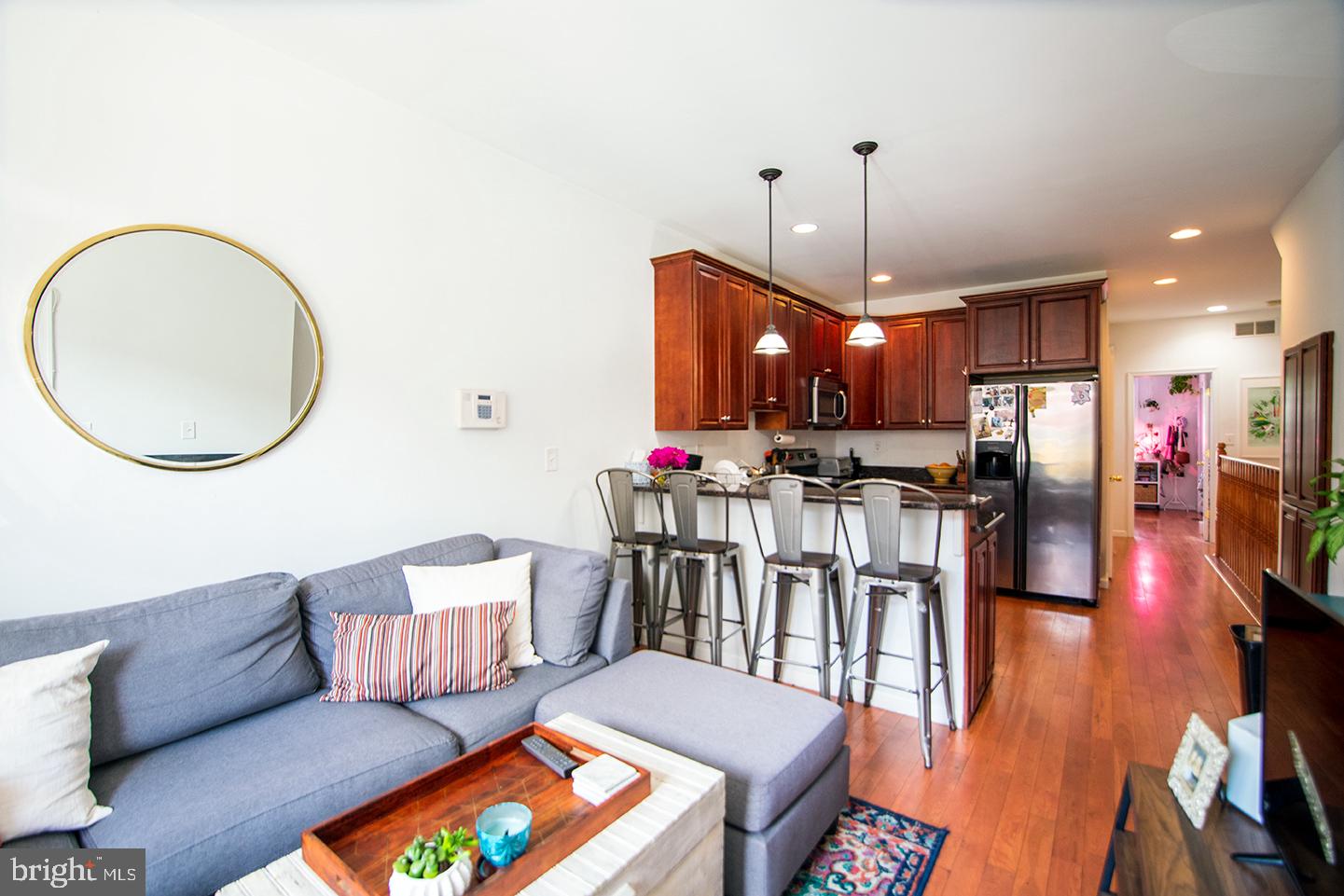 2007 CARPENTER ST #UNIT 1