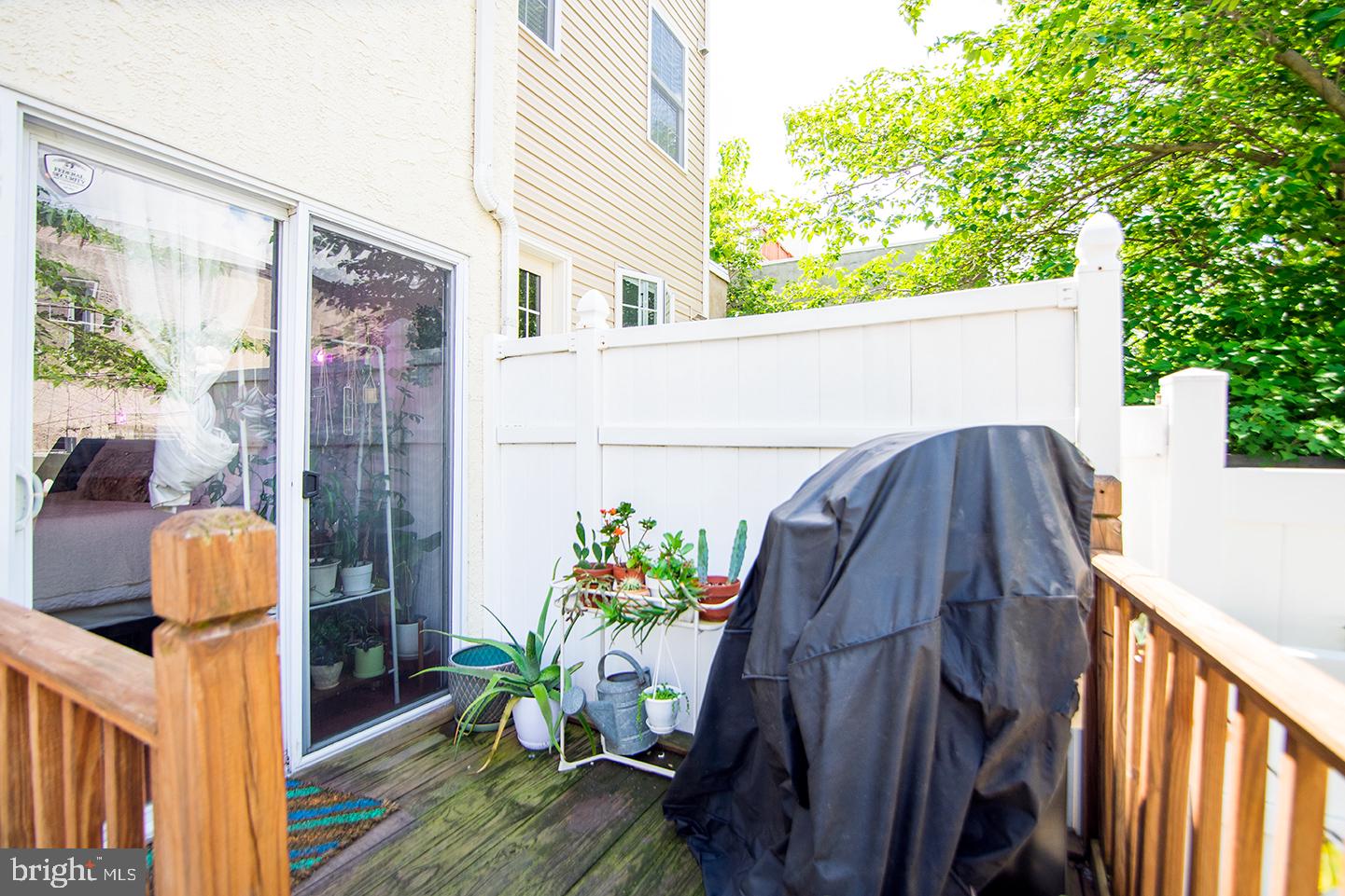 2007 CARPENTER ST #UNIT 1