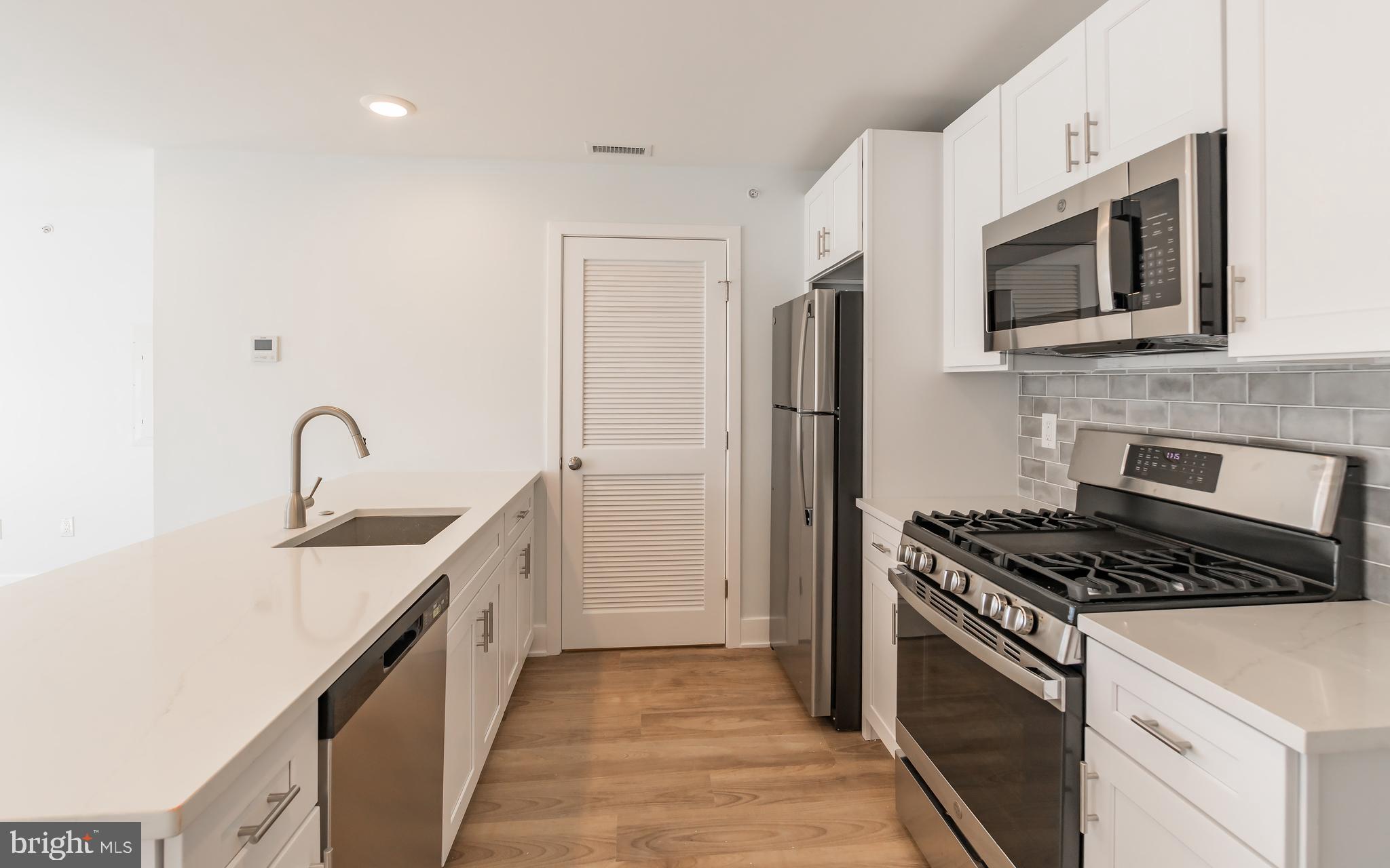 1616 N BAILEY ST #UNIT 401