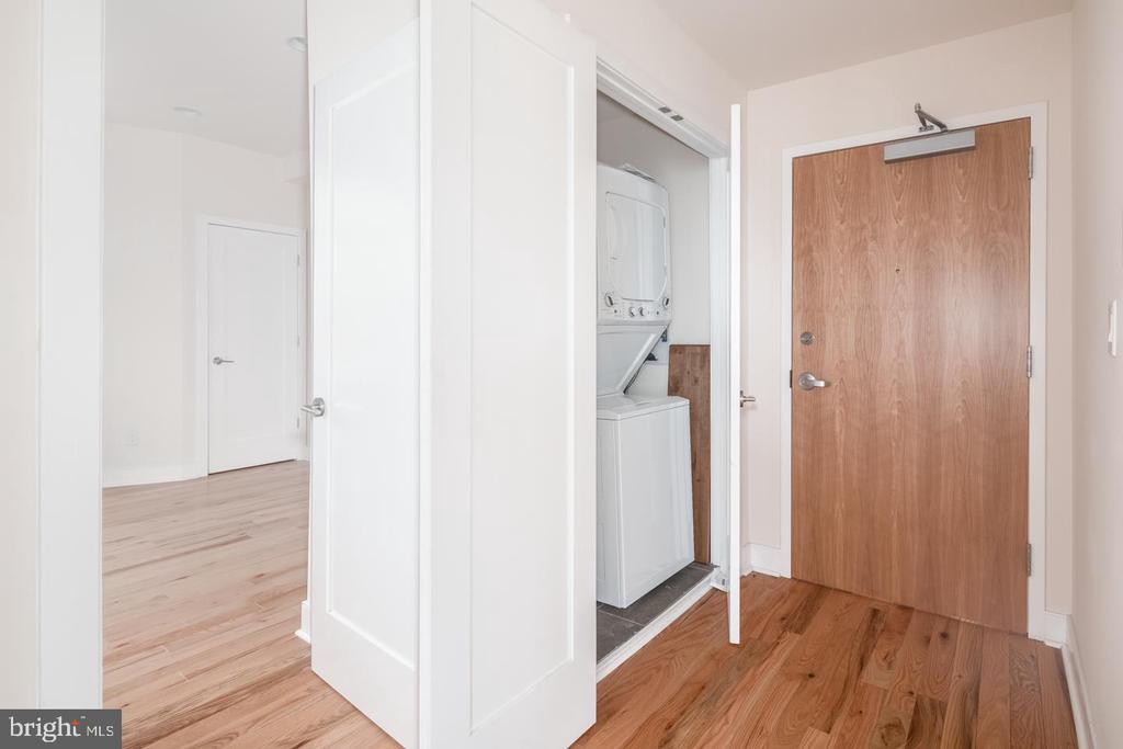 1242 POINT BREEZE AVE #UNIT 301