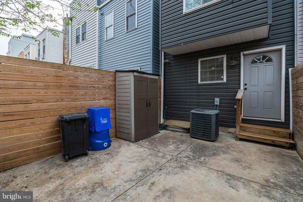 1215 S 24TH ST