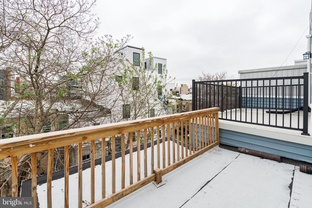 1215 S 24TH ST
