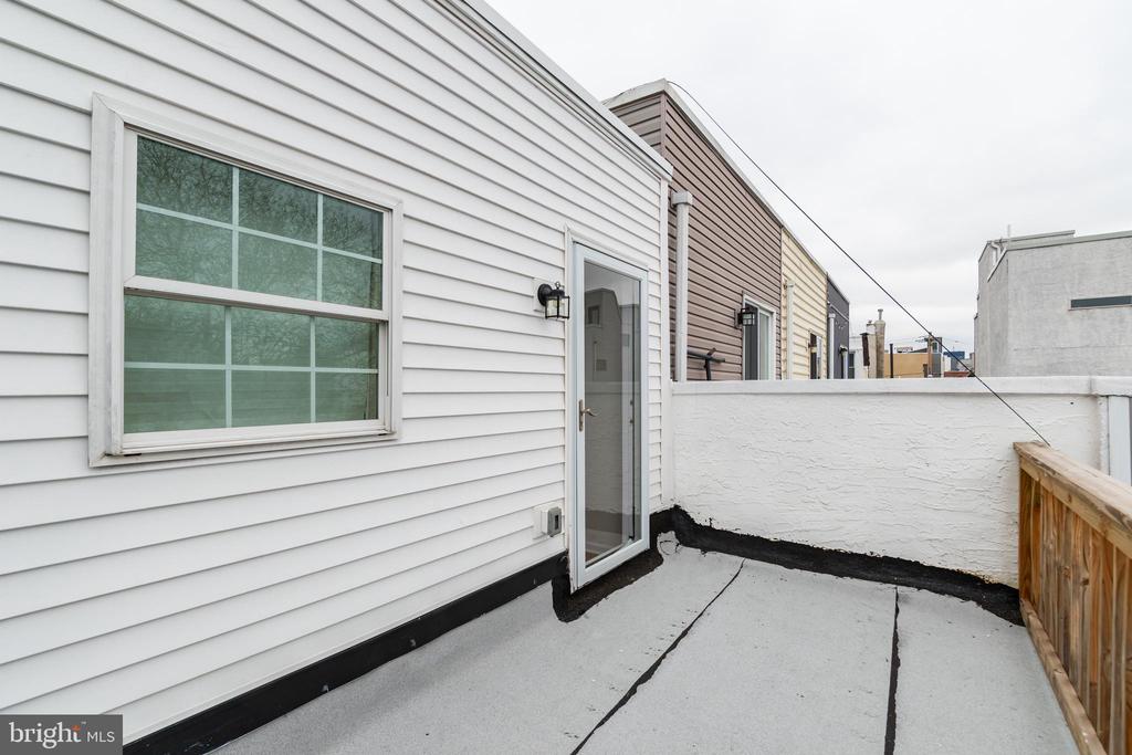 1215 S 24TH ST