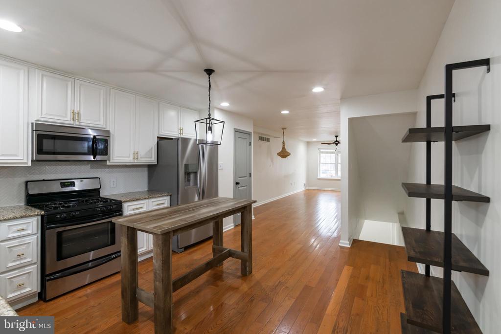 1215 S 24TH ST