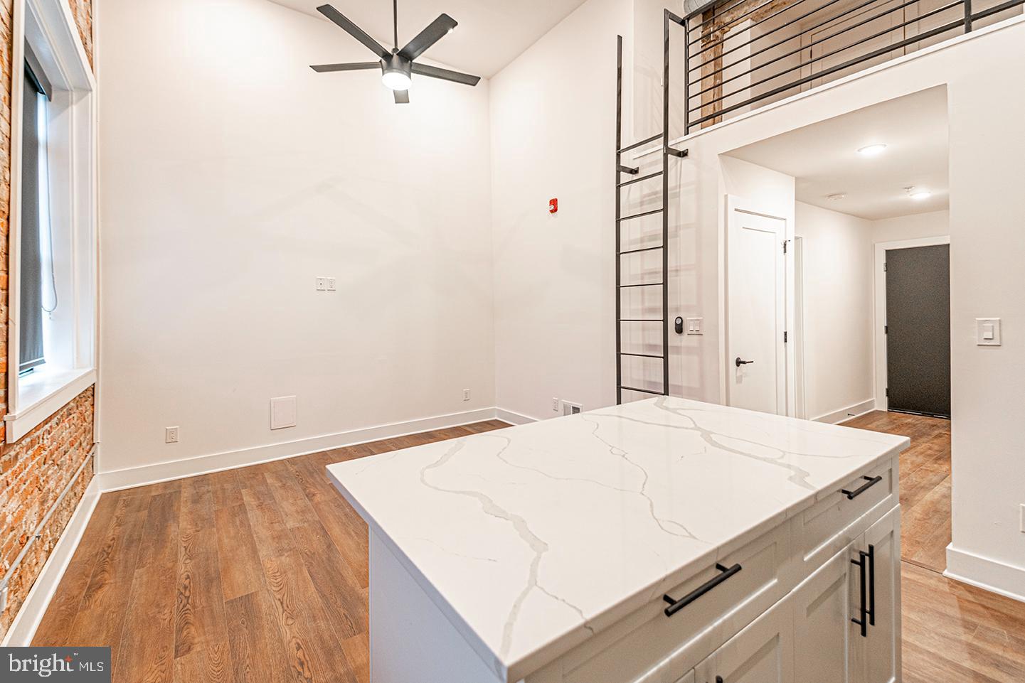 1211 BAINBRIDGE ST #UNIT 2D