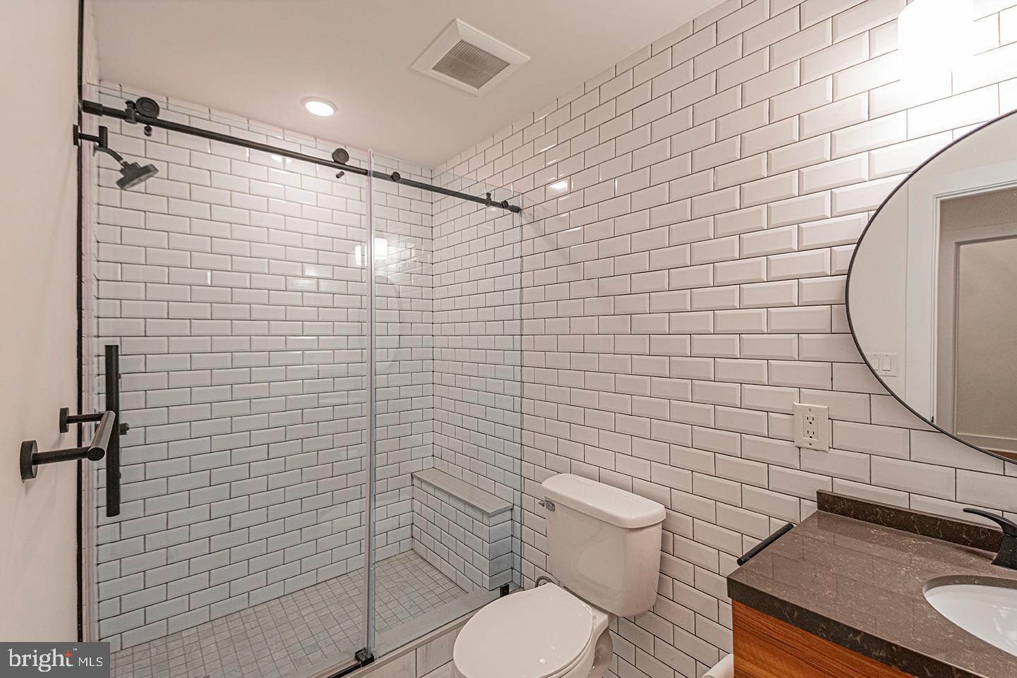 1211 BAINBRIDGE ST #UNIT 2D