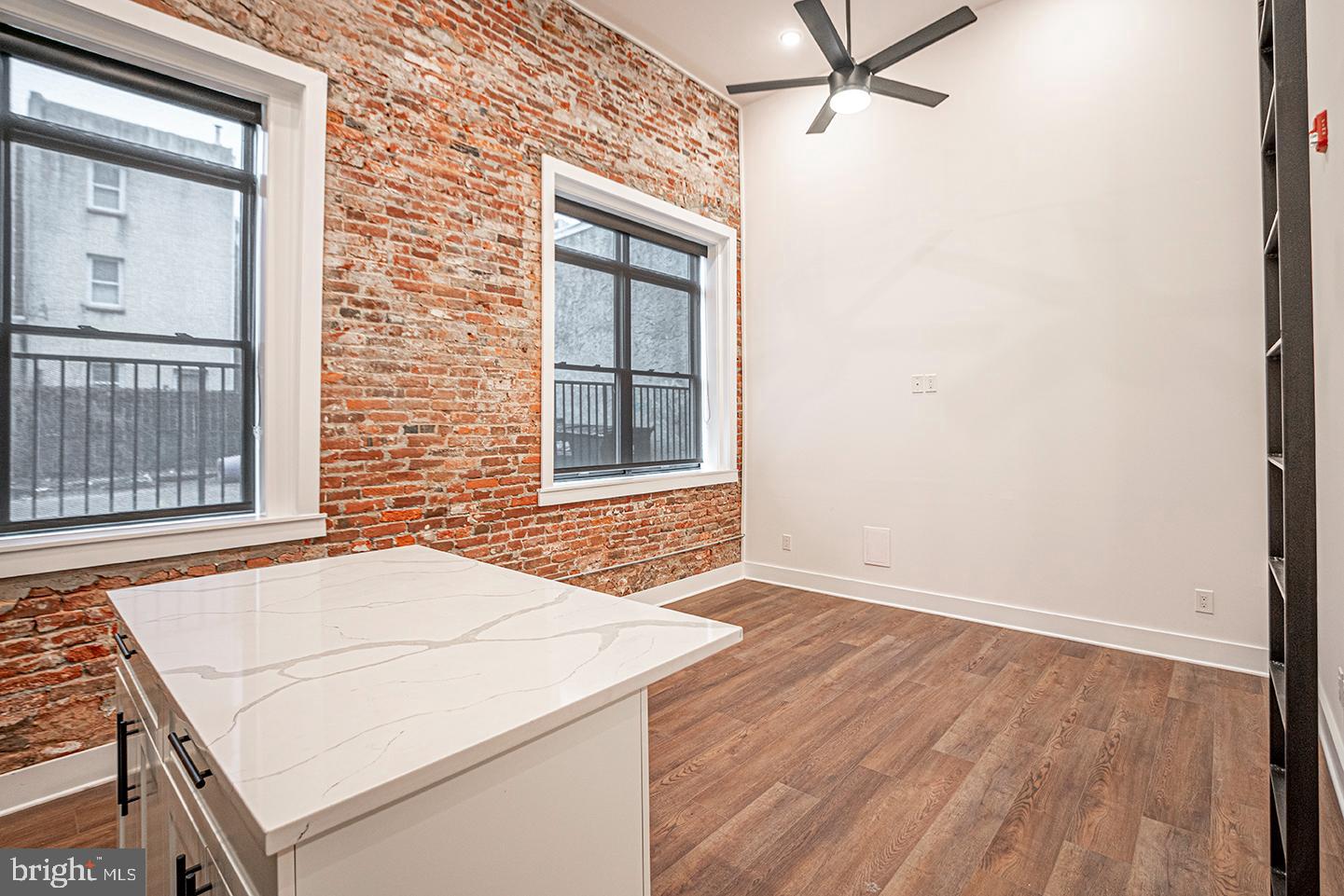 1211 BAINBRIDGE ST #UNIT 2D