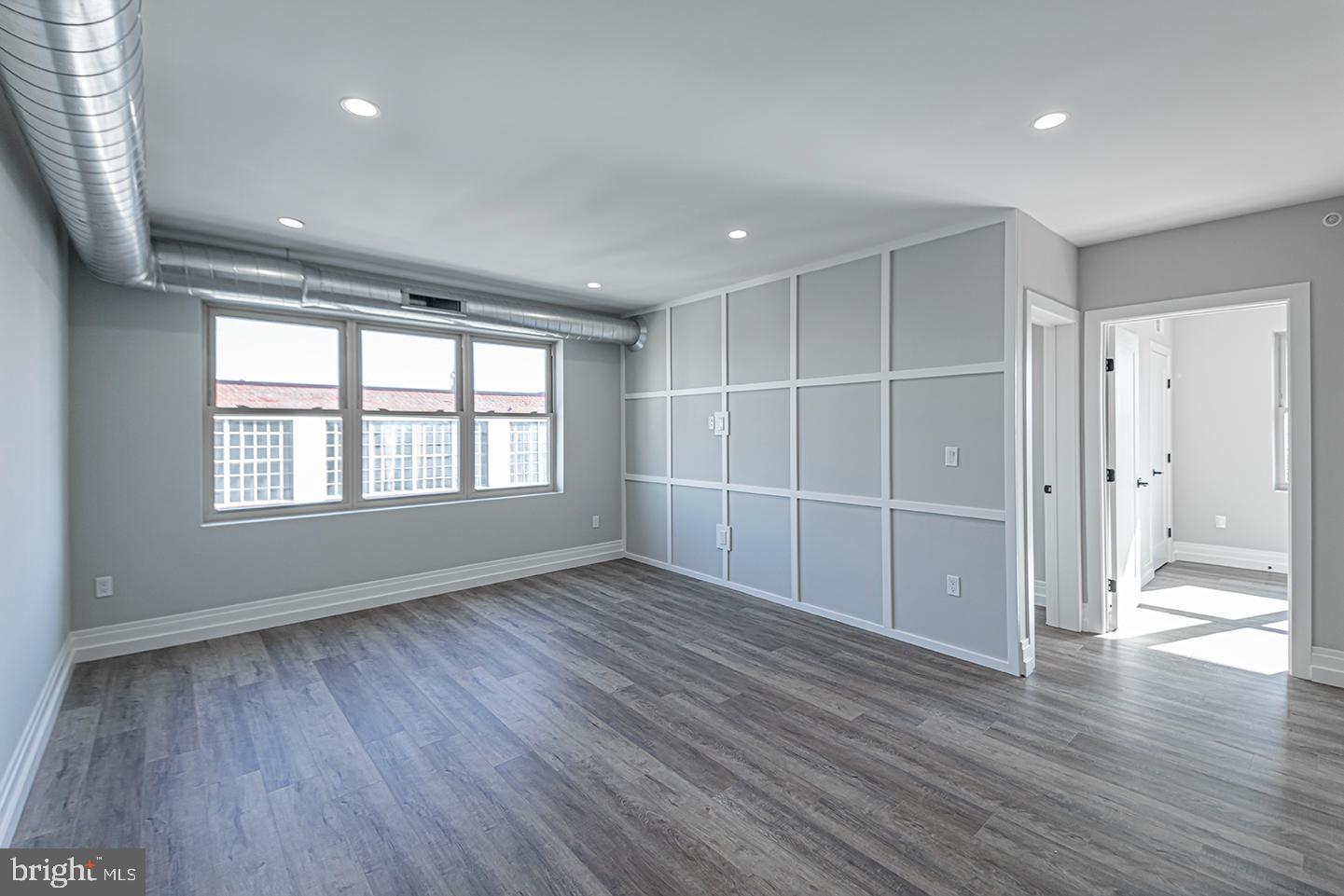 526 BROWN ST #UNIT 404