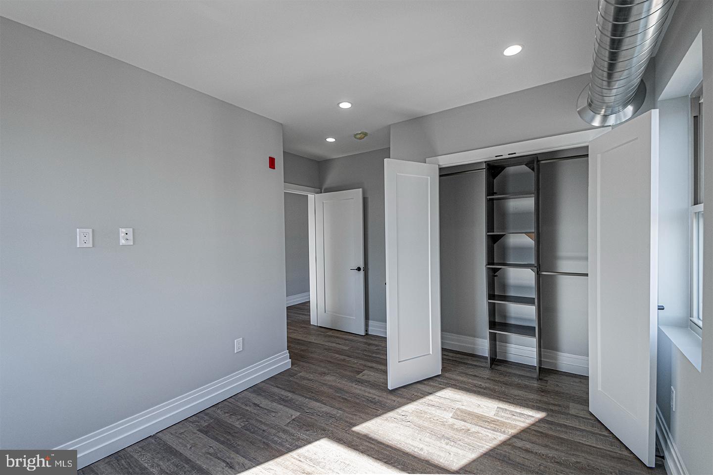 526 BROWN ST #UNIT 404