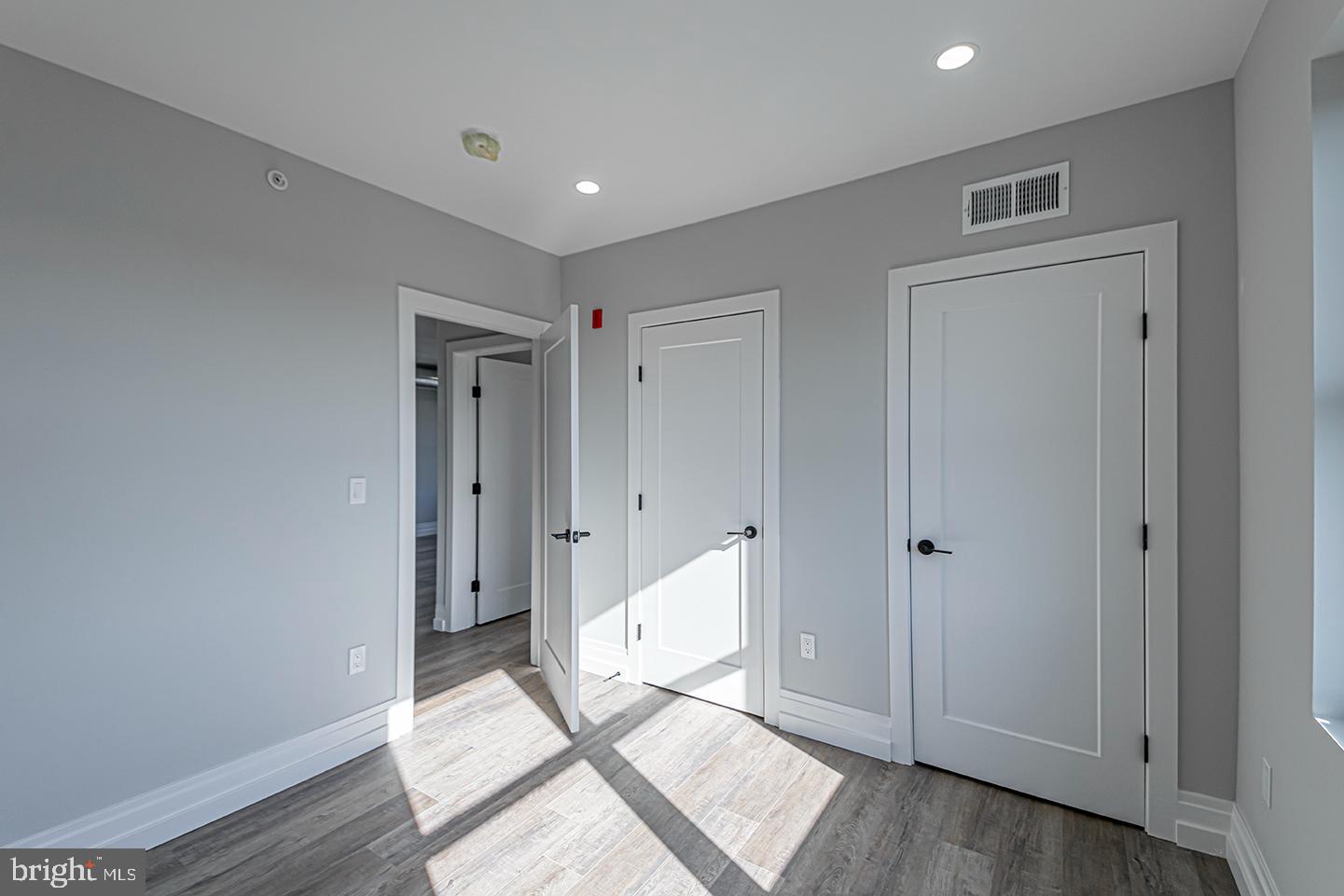 526 BROWN ST #UNIT 404