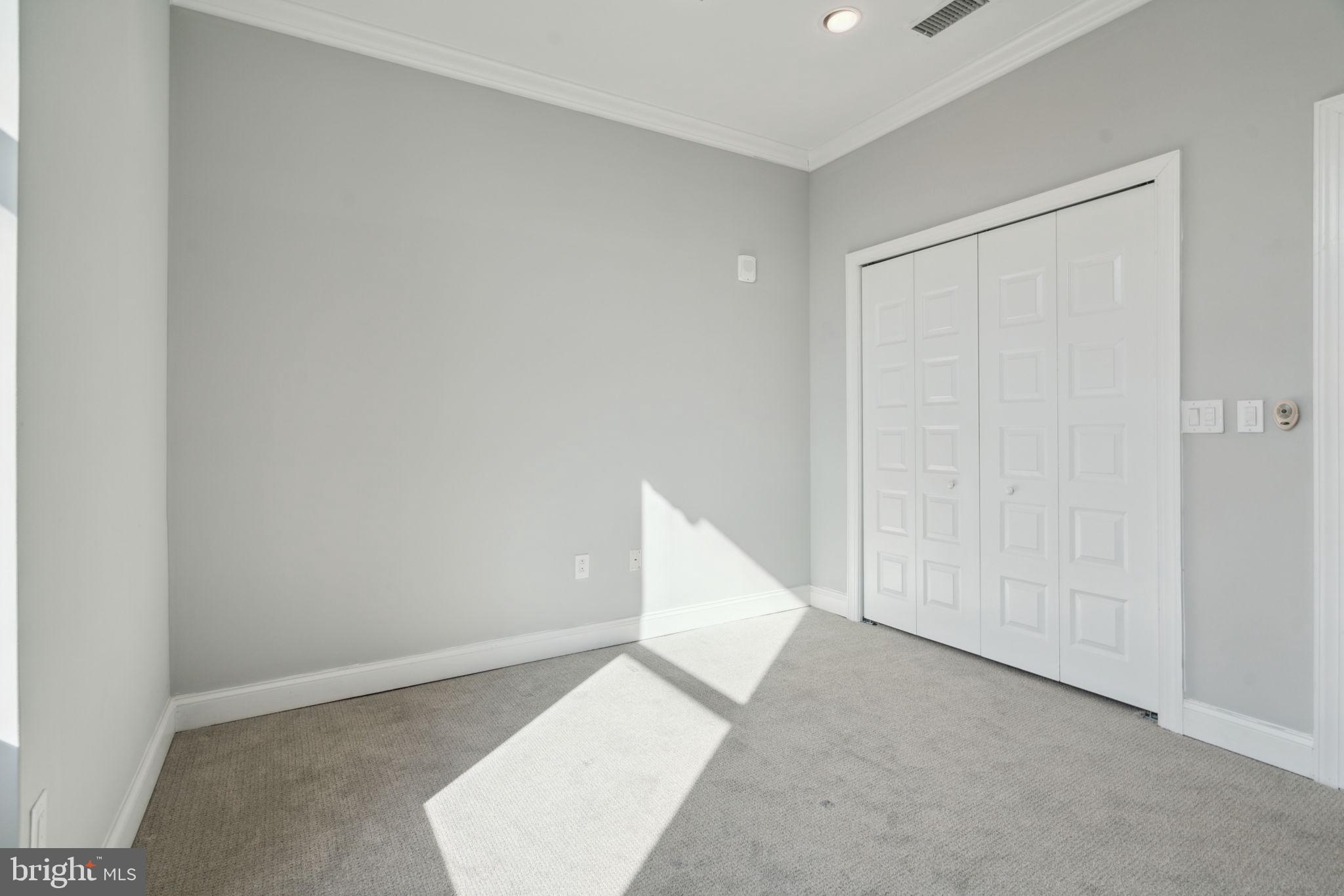 1401-25 N 5TH ST #203