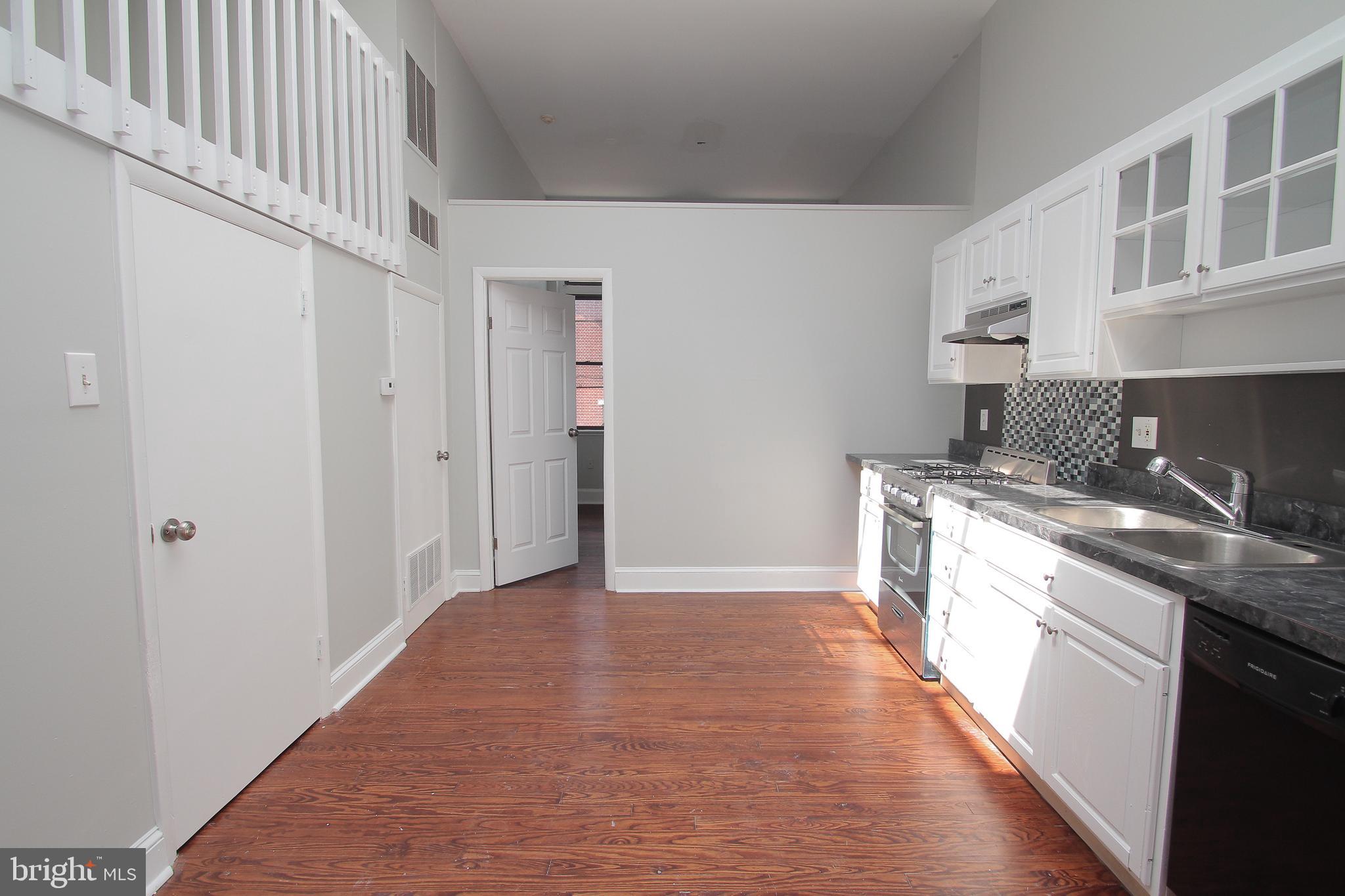 1527 SOUTH ST #UNIT 2R