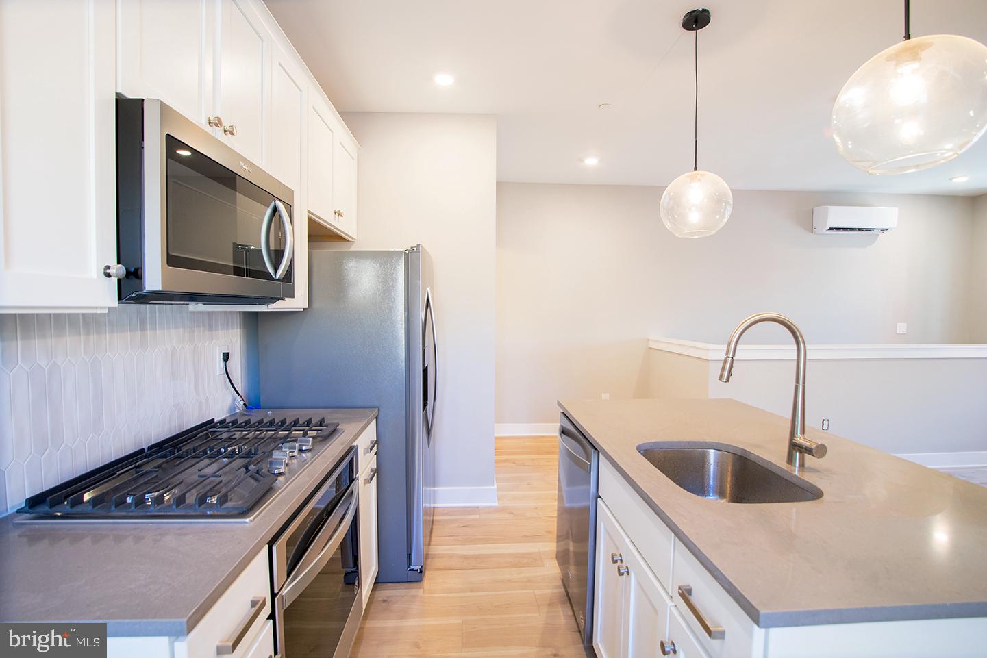 129 S 49TH ST #UNIT 1F