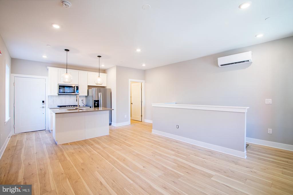 129 S 49TH ST #UNIT 1F