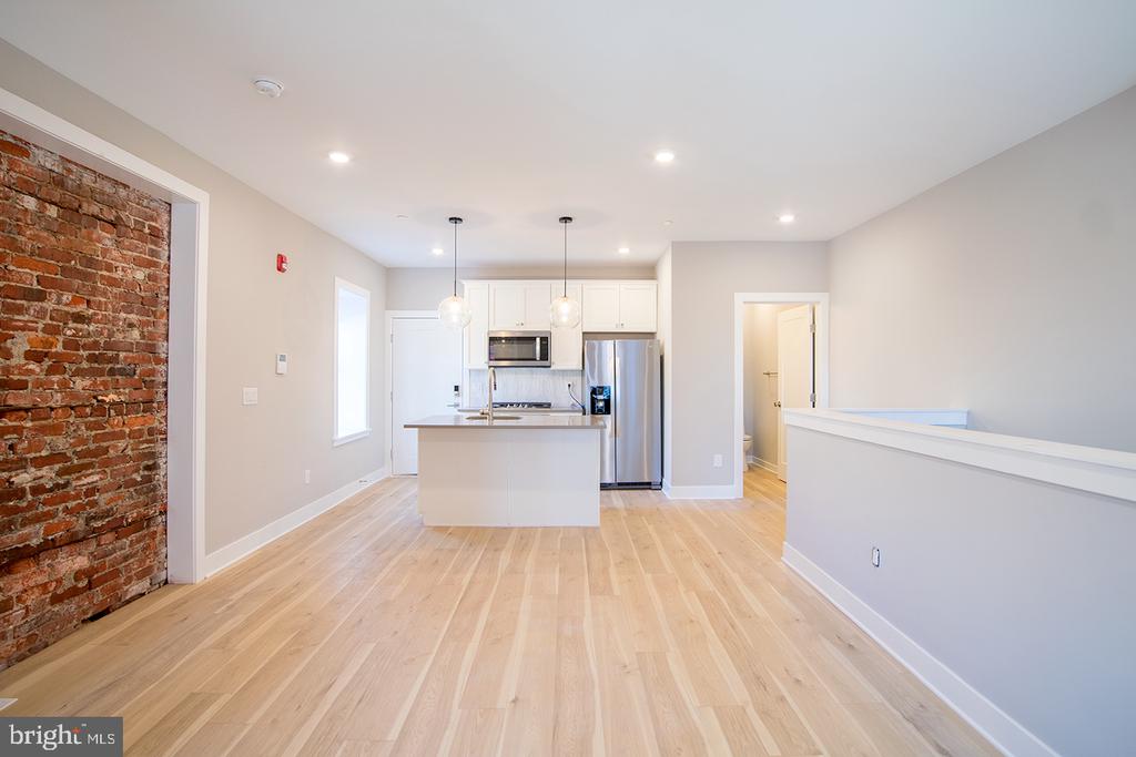 129 S 49TH ST #UNIT 1F