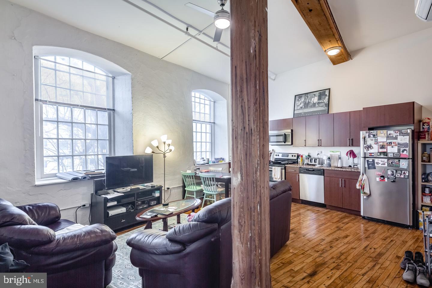 4 LEVERINGTON AVE #UNIT 209