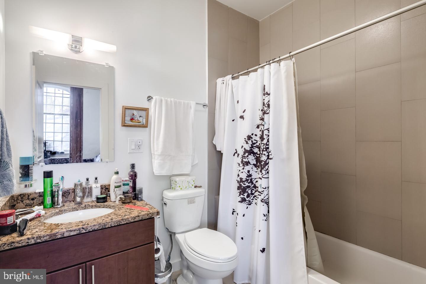 4 LEVERINGTON AVE #UNIT 209