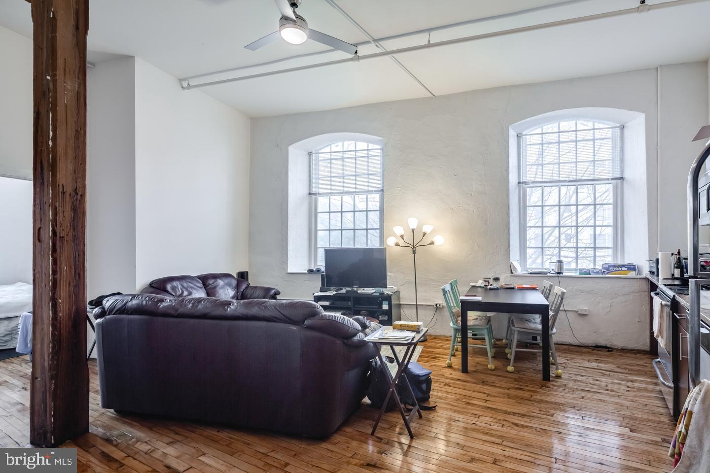 4 LEVERINGTON AVE #UNIT 209