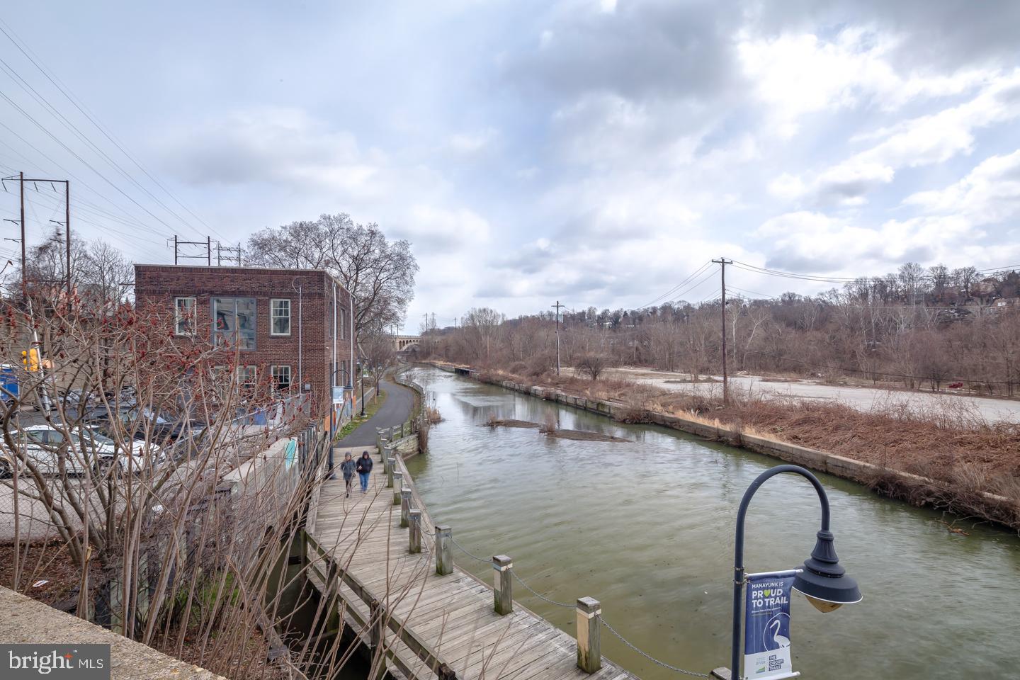 4 LEVERINGTON AVE #UNIT 209