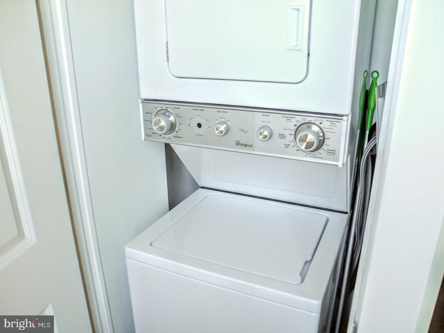 2012 W GIRARD AVE #UNIT 1C