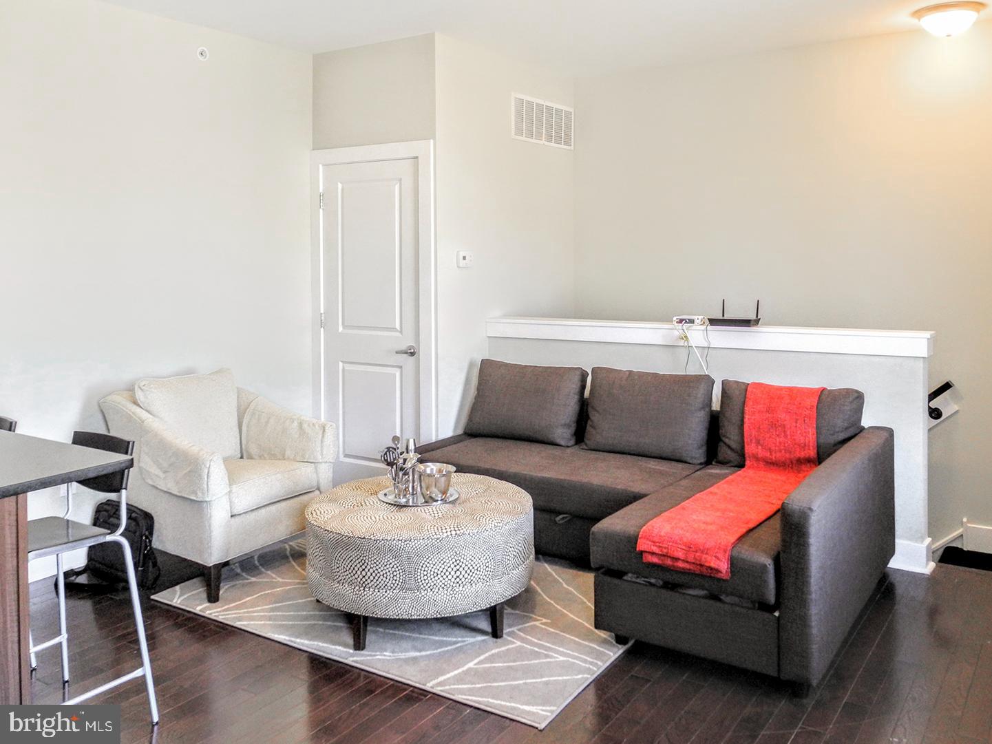 2012 W GIRARD AVE #UNIT 1C