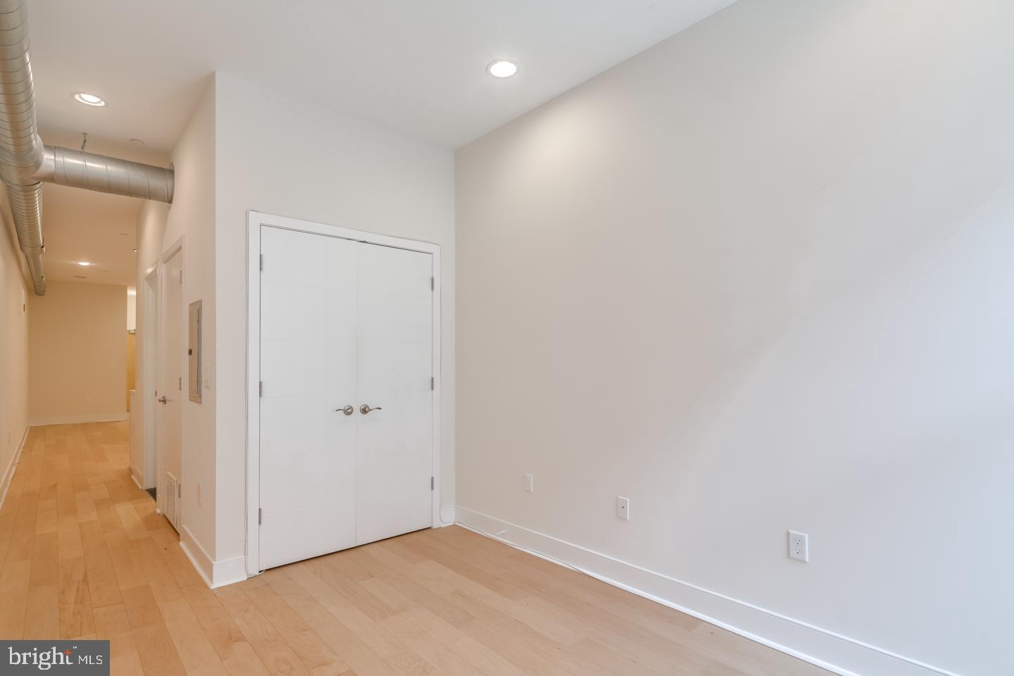 1305 LOCUST ST #UNIT 4B