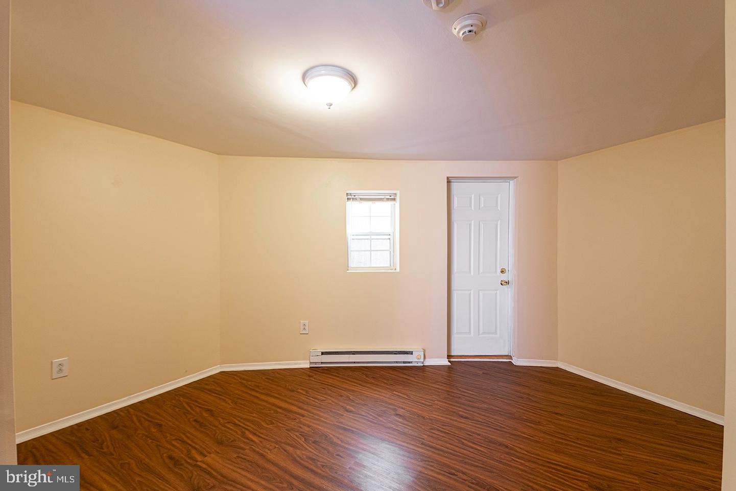 1635 E PASSYUNK AVE #REAR UNIT