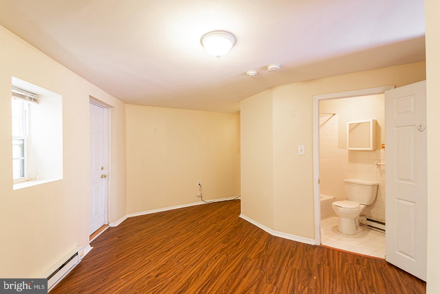 1635 E PASSYUNK AVE #REAR UNIT