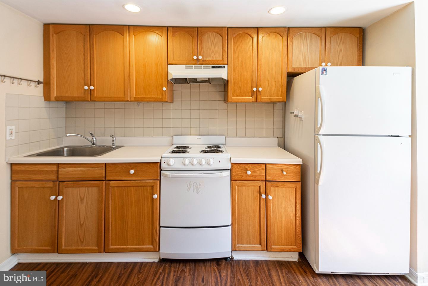 1635 E PASSYUNK AVE #REAR UNIT