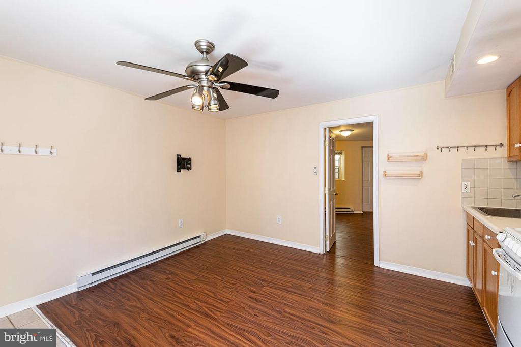 1635 E PASSYUNK AVE #REAR UNIT