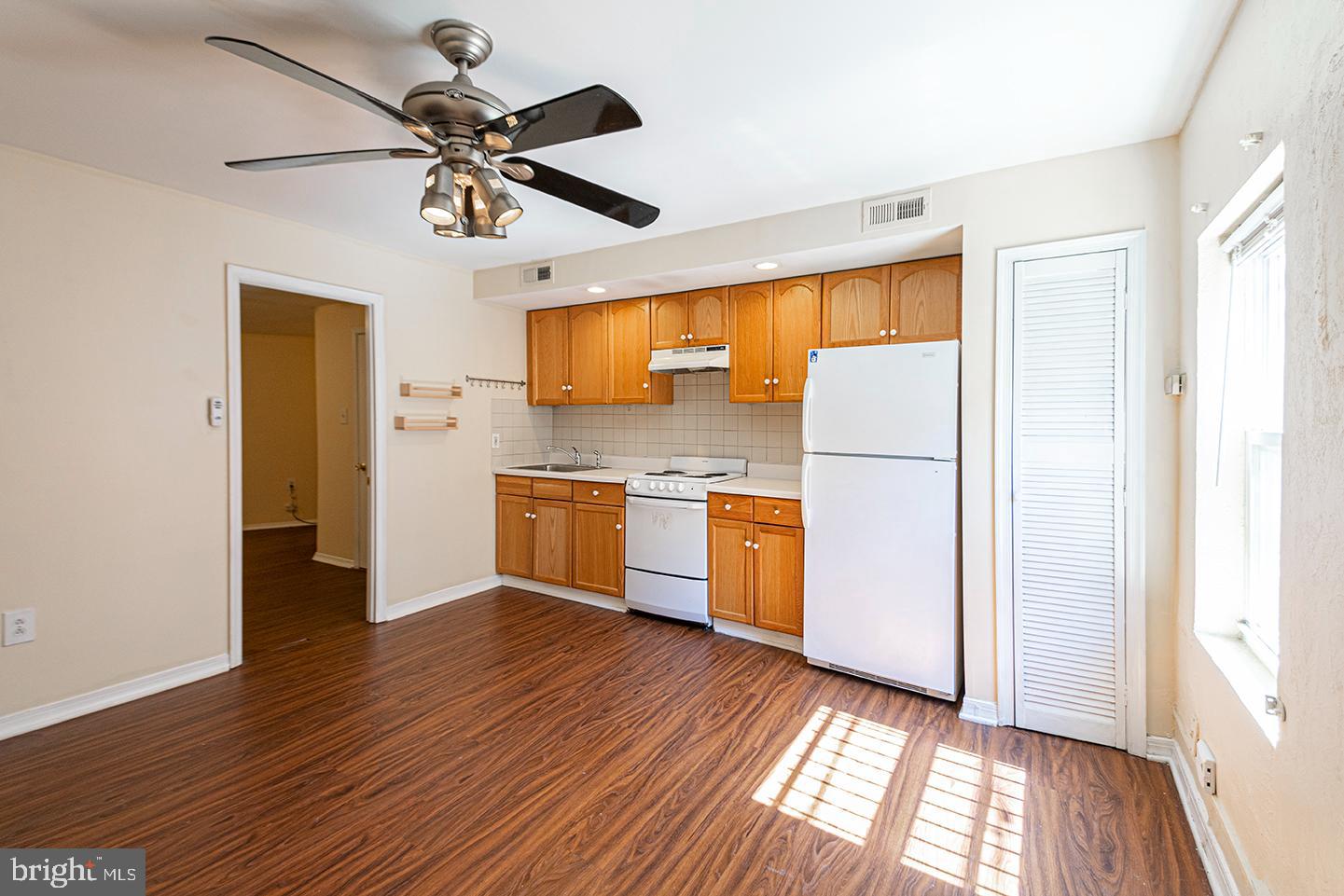 1635 E PASSYUNK AVE #REAR UNIT