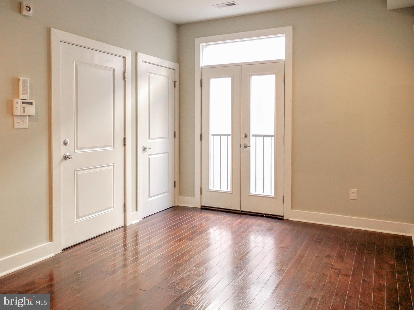 2012 W GIRARD AVE #UNIT 14B