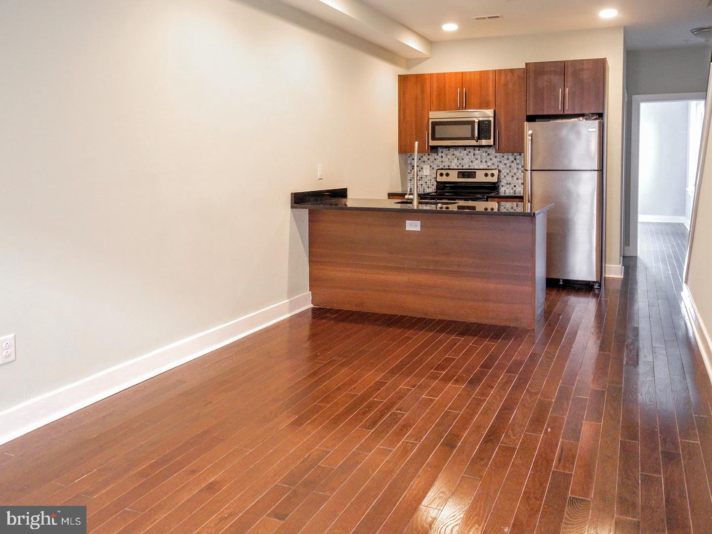 2012 W GIRARD AVE #UNIT 14B