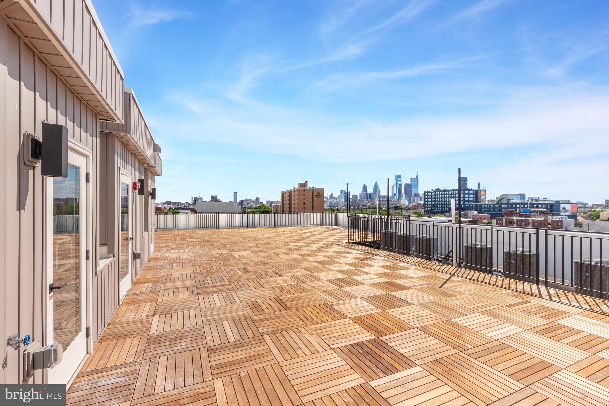 629 W GIRARD AVE #UNIT 401