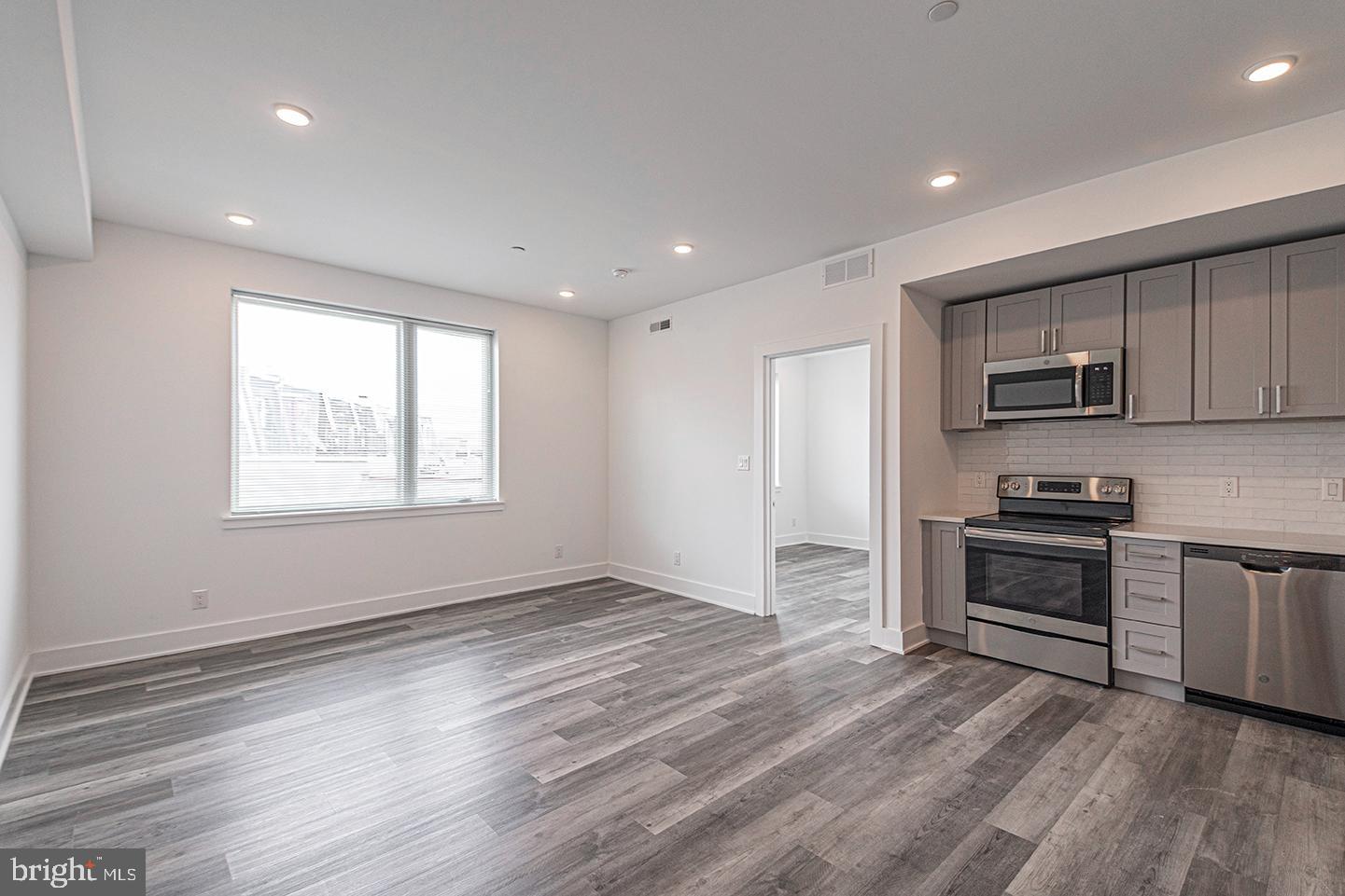 1245 RIDGE AVE #UNIT 409