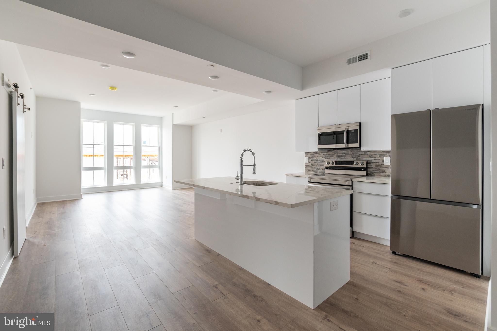 1439 FEDERAL ST #UNIT 402