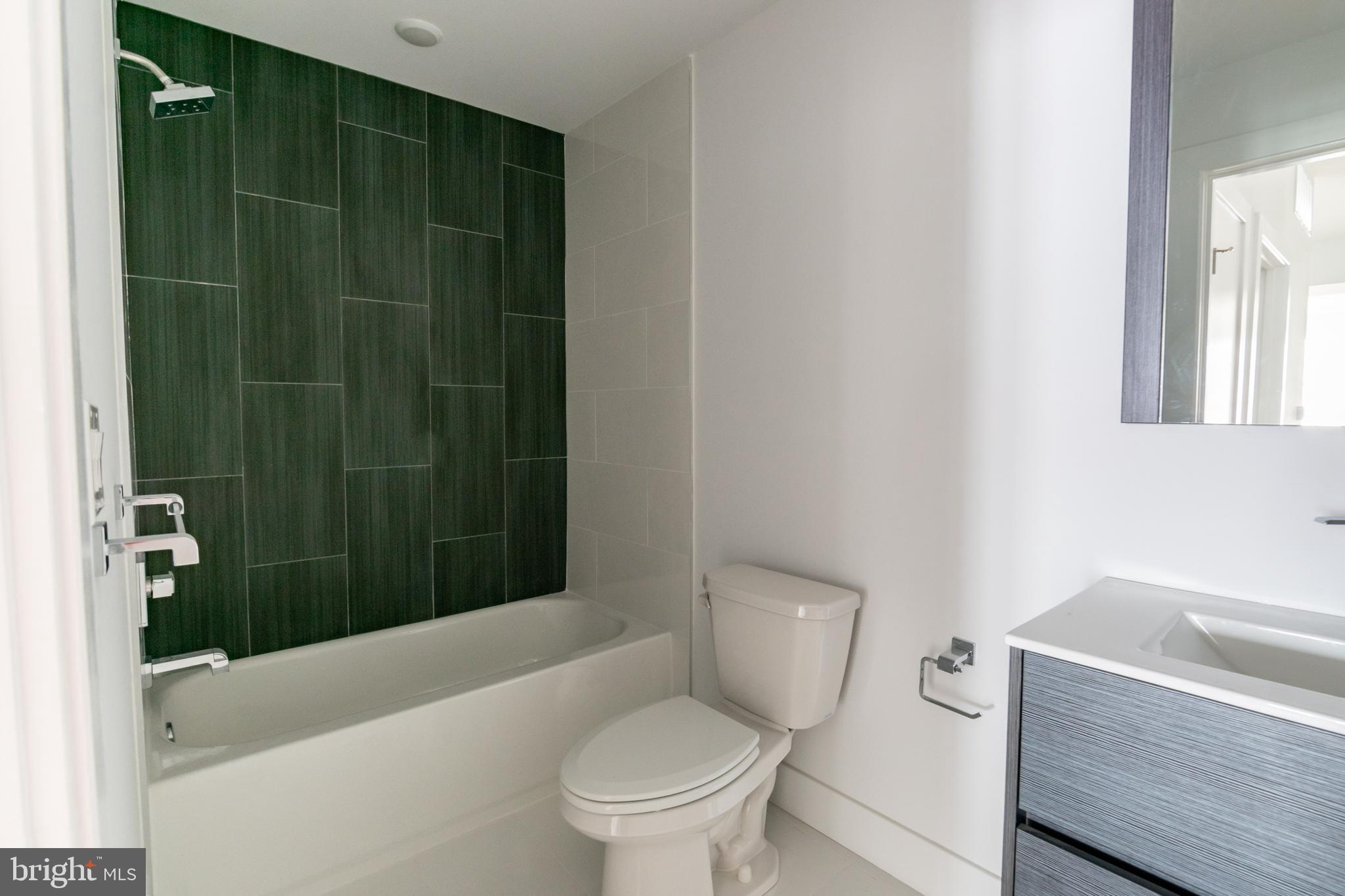 1439 FEDERAL ST #UNIT 402