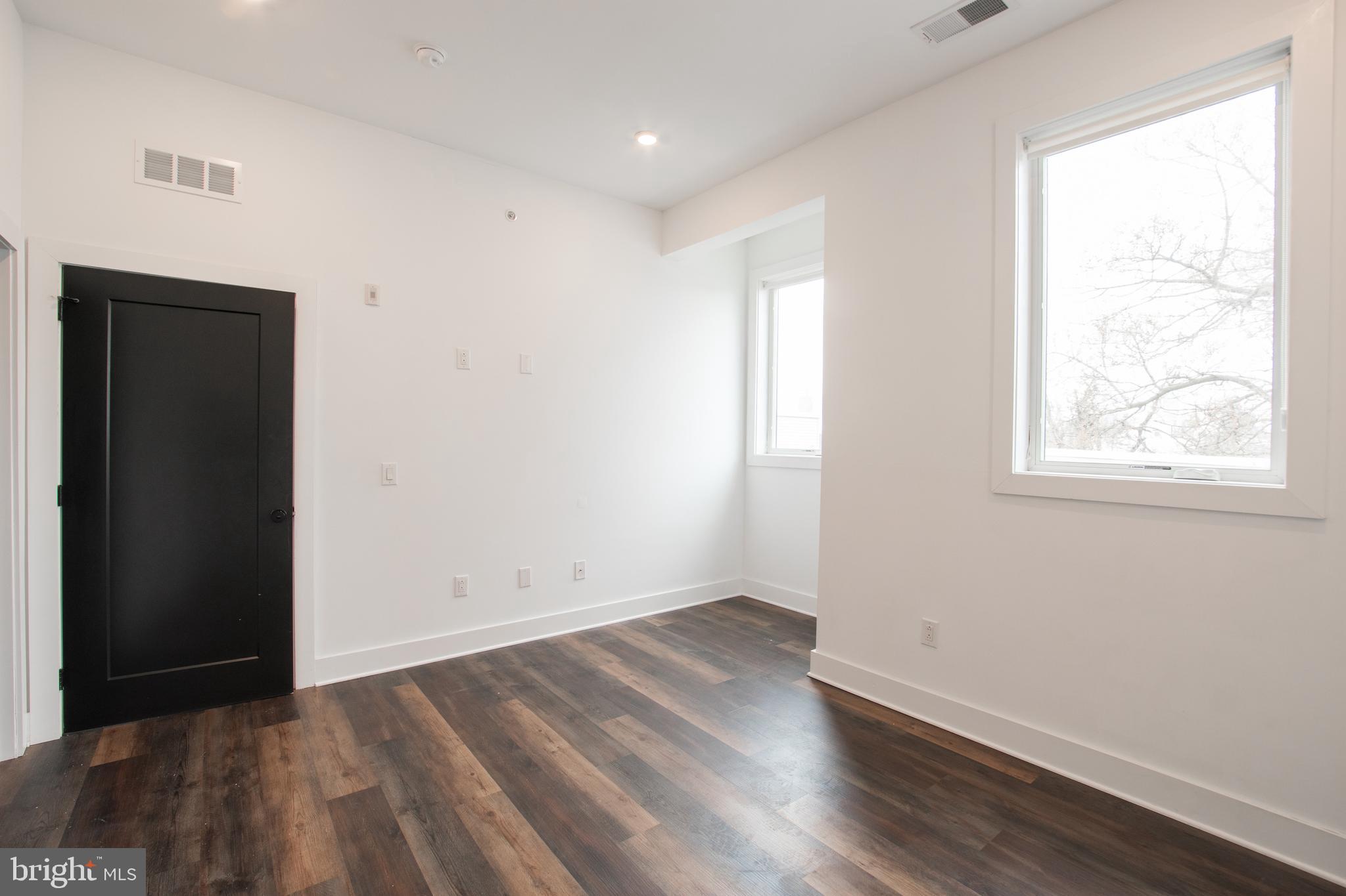 2940 W THOMPSON ST #UNIT 303