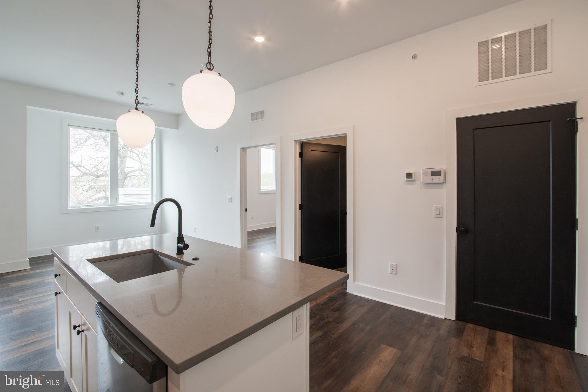 2940 W THOMPSON ST #UNIT 303