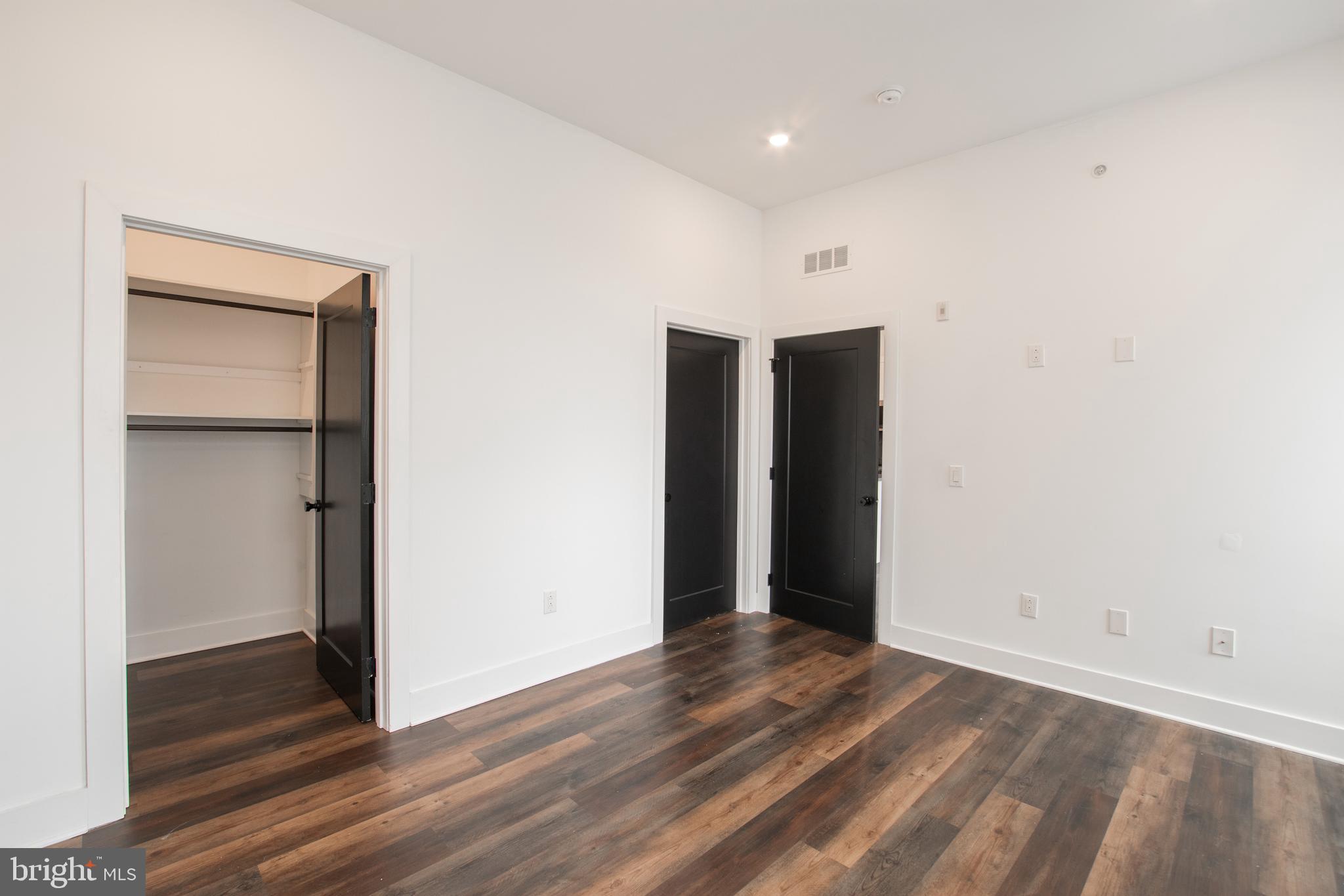 2940 W THOMPSON ST #UNIT 303