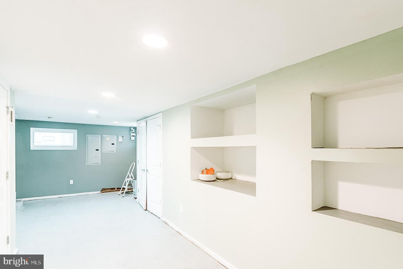 5035 WALTON AVE #1ST FL