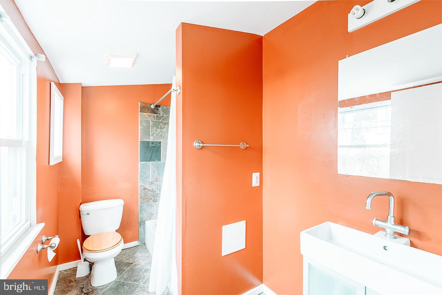 5035 WALTON AVE #1ST FL