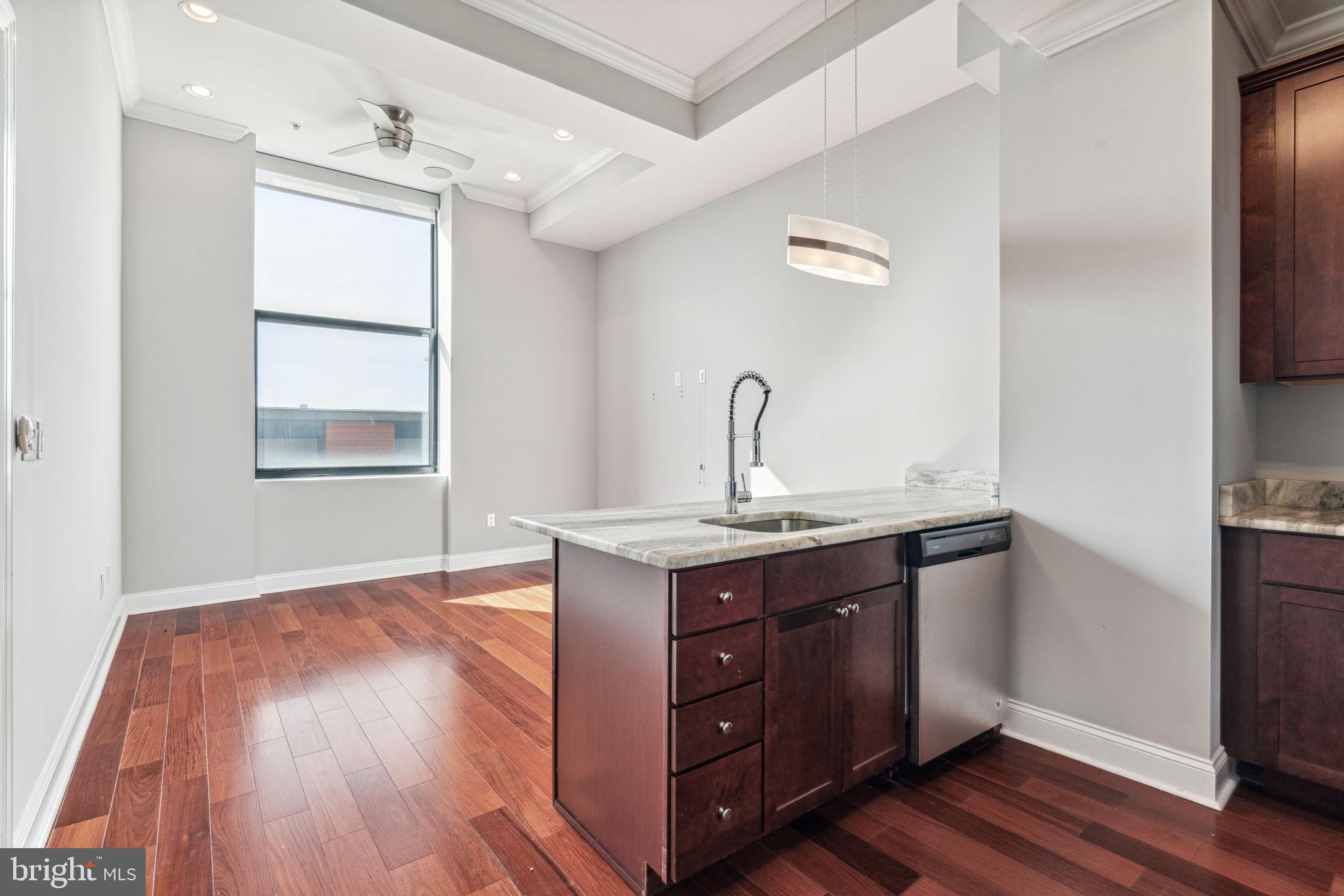 1401-25 N 5TH ST #607