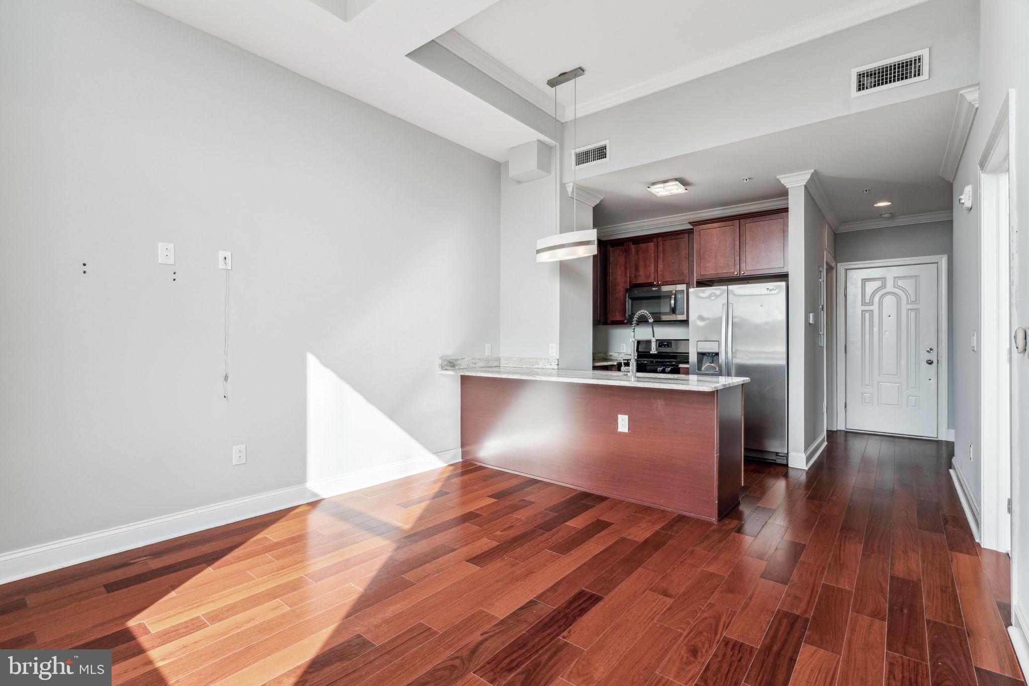 1401-25 N 5TH ST #607