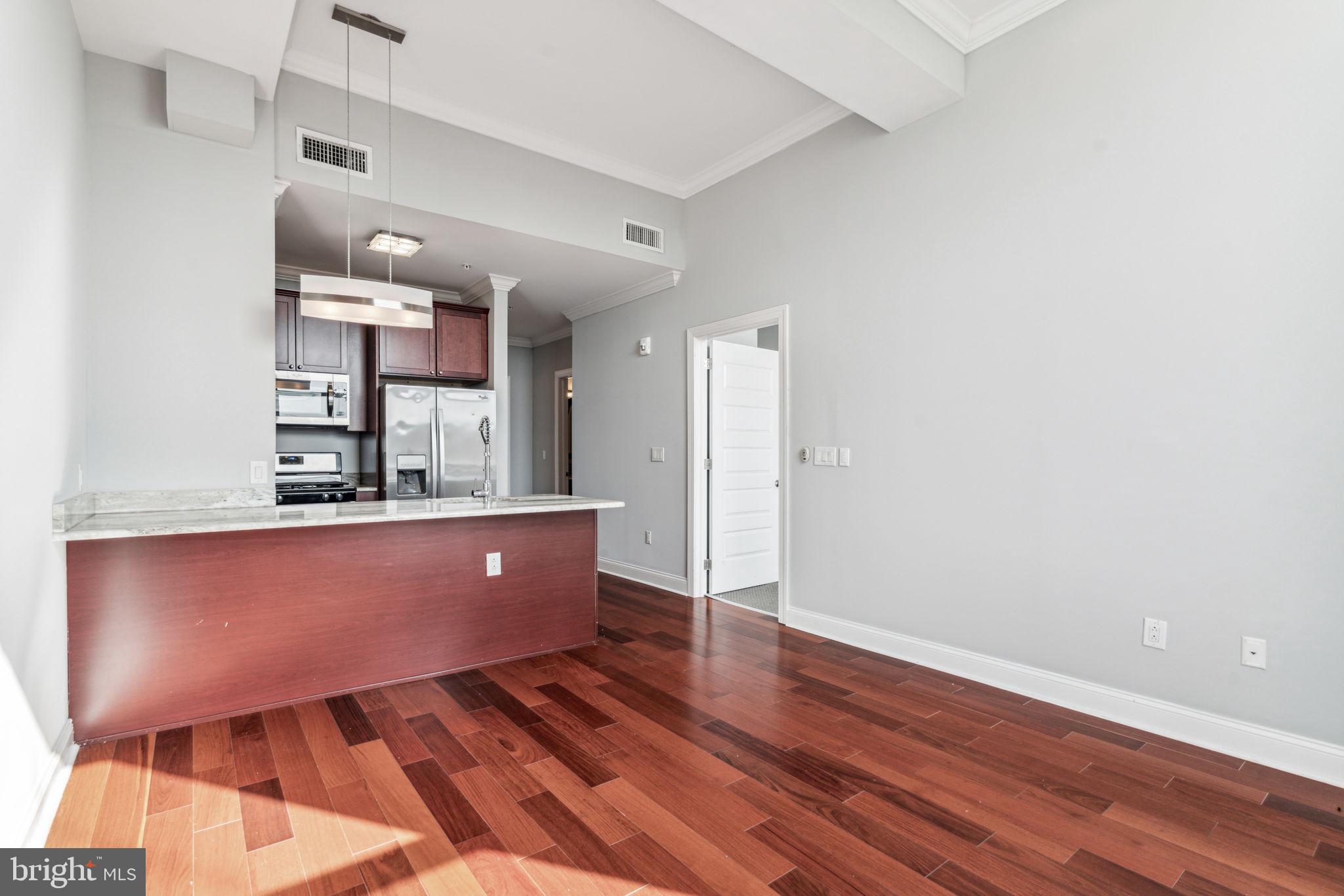 1401-25 N 5TH ST #607