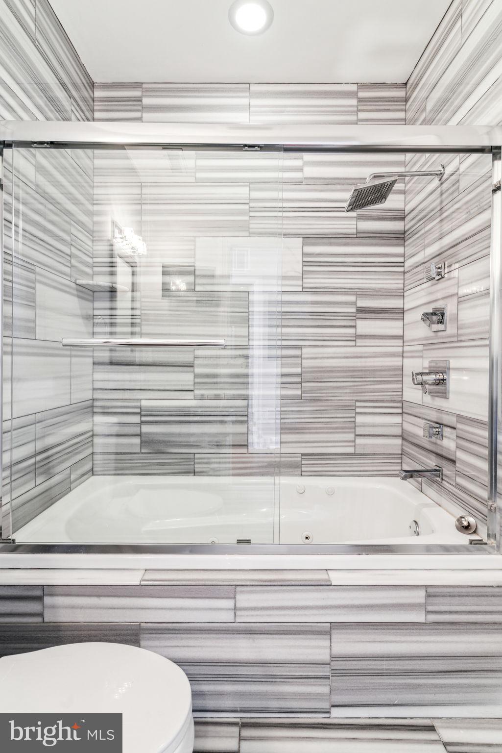 1401-25 N 5TH ST #607